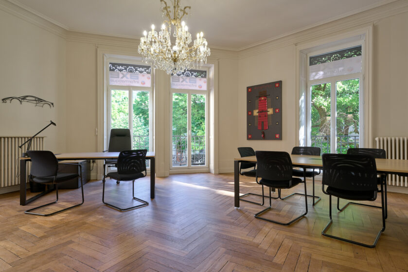 bureau direction et table réunion dans style haussmanien